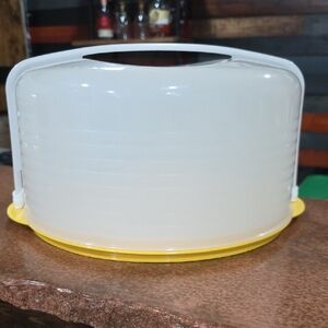 White and Yellow Cake Carrier🎂 Tupperware Round Cake Carrier / Cake Taker – Dis